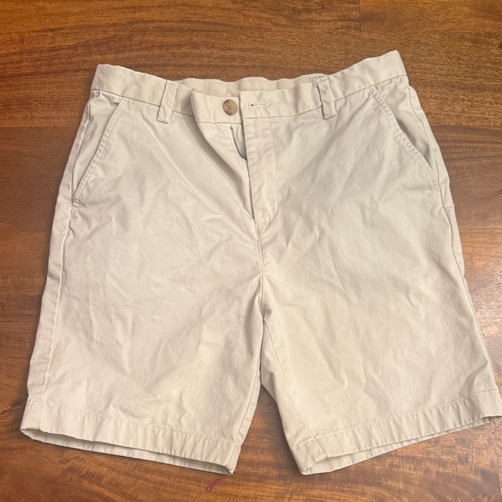 Boys Vineyard Vines Light Tan Flat Front Shorts size 18
